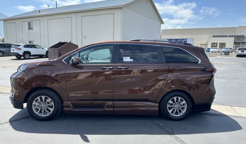 2024 Toyota Sienna Hybrid XLE Plus AWD | The New Vantage Mobility Northstar Wheelchair Accessible Conversion full