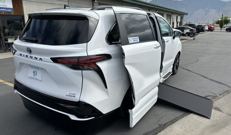 2024 Toyota Sienna Hybrid XSE Plus AWD | The New Vantage Mobility Northstar Wheelchair Accessible Conversion full