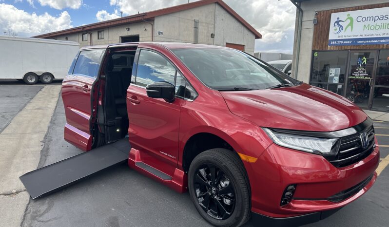 2024 Honda Odyssey Sport | Vantage Mobility Northstar Wheelchair Accessible Conversion full