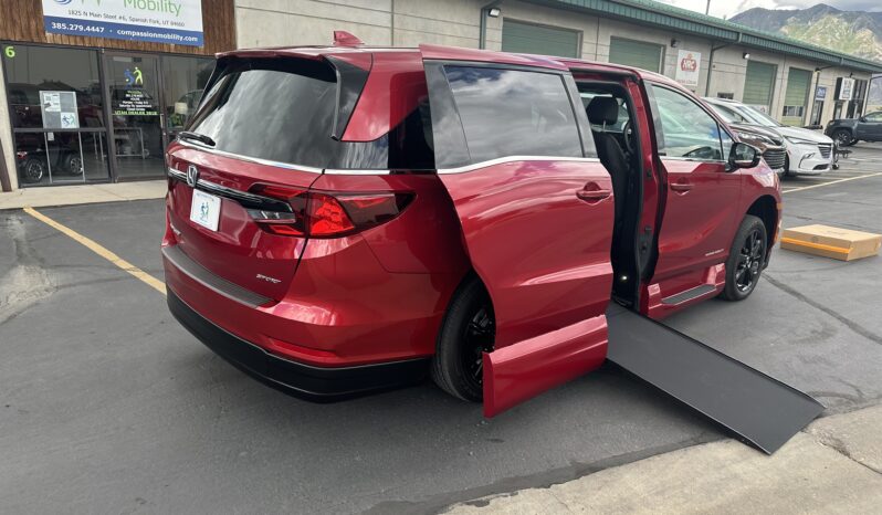 2024 Honda Odyssey Sport | Vantage Mobility Northstar Wheelchair Accessible Conversion full