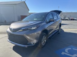 2024 Toyota Sienna XLE Leather Sunroof | VMI Manual Rear Entry ADA Wheelchair Conversion full