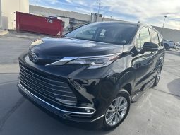 2022 Toyota Sienna Hybrid Platinum AWD | VMI Northstar Wheelchair Accessible Conversion full