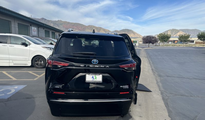 2022 Toyota Sienna Hybrid Platinum AWD | VMI Northstar Wheelchair Accessible Conversion full