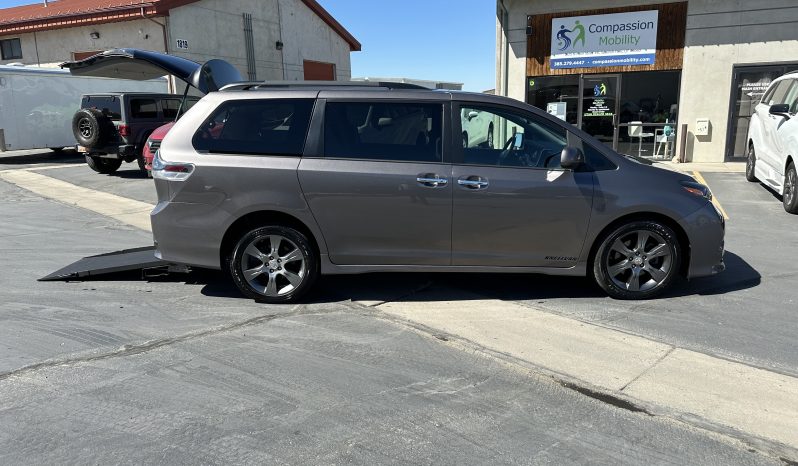 2015 Toyota Sienna SE | Freedom Motors Manual Rear Entry Wheelchair Accessible Conversion full