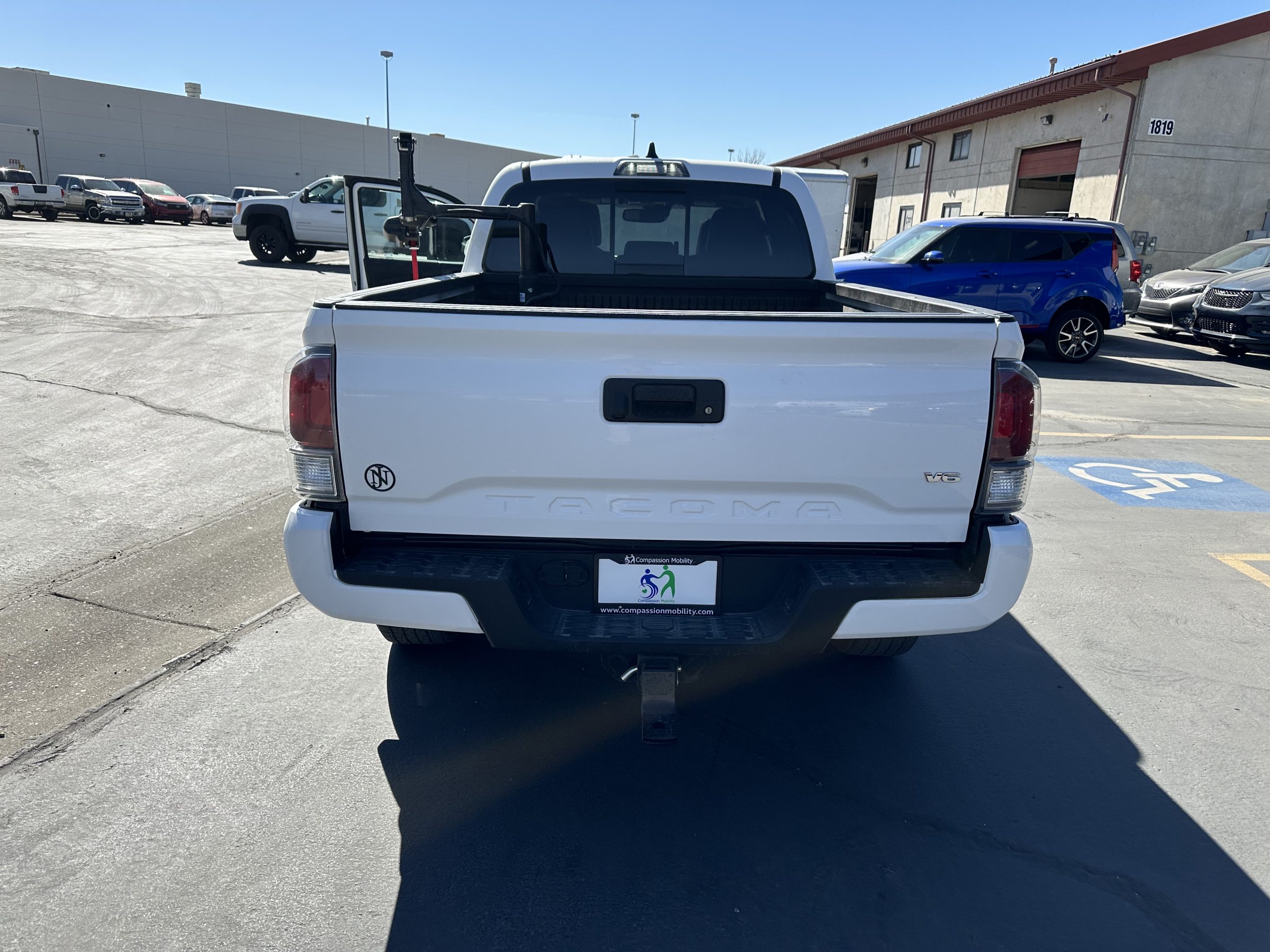 Used 2020 Toyota Tacoma TRD Sport with VIN 5TFDZ5BN7LX052895 for sale in Spanish Fork, UT